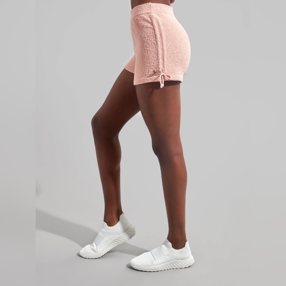 Buffbunny Loop Yarn Set (Cami + Shorts) - Picture 4 of 7